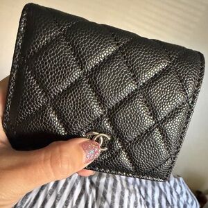 Elegant Dupe Black Quilted Women's Small Wallet